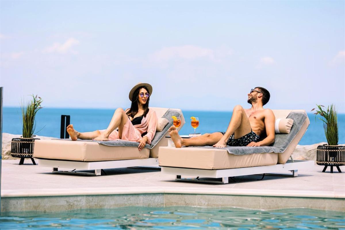 Akrotiri Olympus Luxury Suites - Adults Only Plaka Litochorou Esterno foto